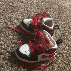 Nike Kids Black and White Sneakers with Red Accents